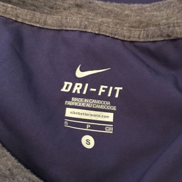 Nike Dri Fit Runners Top - Picture 4 of 4